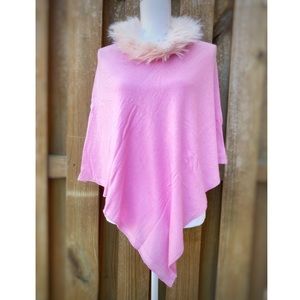 Pure merino wool poncho with fur neck